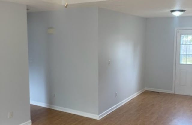 219 Tobacco Road Gallery 4