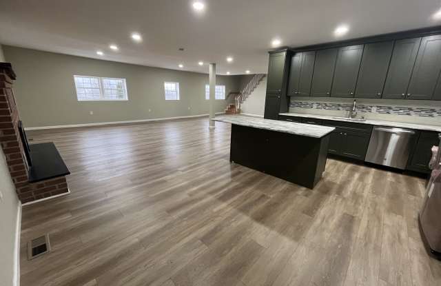 3392 Creek Road photos photos
