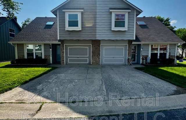 8592 Perry Lane - 8592 Perry Lane, Overland Park, KS 66212