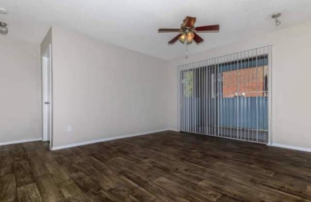 10663 Nacogdoches Rd Gallery 1