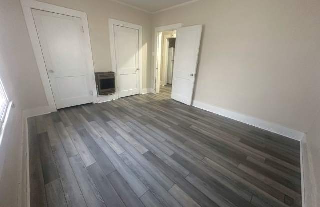 Adorable 1 bed, 1 bath Home Available in the Saint Streets! Gallery 4