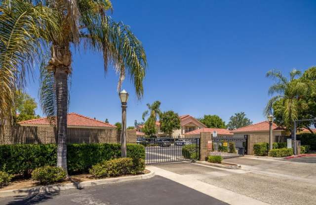 1542 E Alluvial AVE 128 photos photos