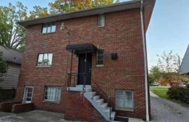 615 E Robinson Avenue Gallery 3
