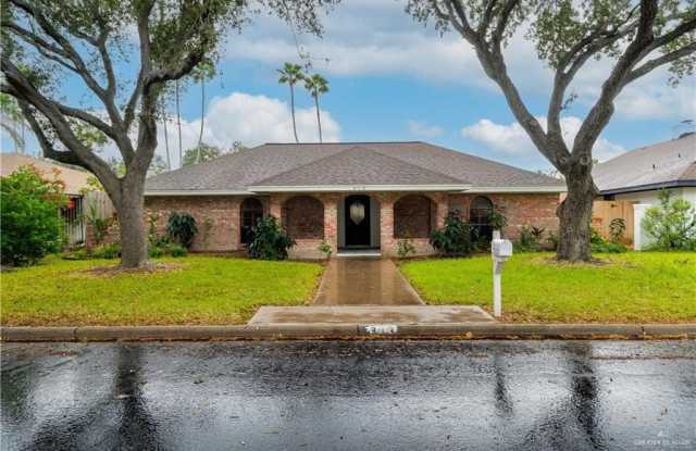313 Xanthisma Avenue - 313 Xanthisma Avenue, McAllen, TX 78504