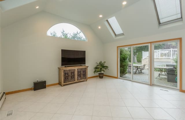 2 Dovecote Lane - 2 Dovecote Lane, Commack, NY 11725