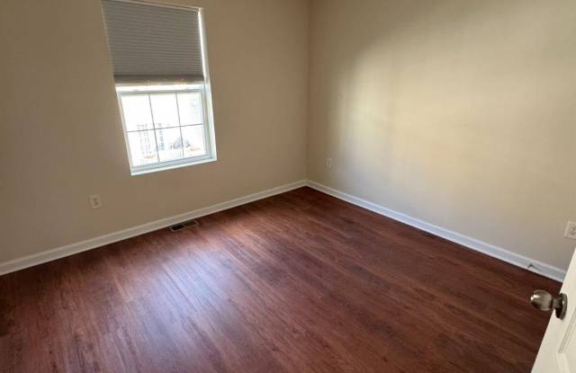 7515 CANTON Way Gallery 2
