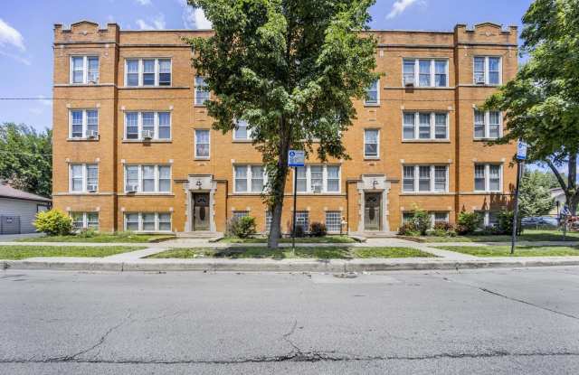 4744 W Roscoe Street - 4744 West Roscoe Street, Chicago, IL 60641
