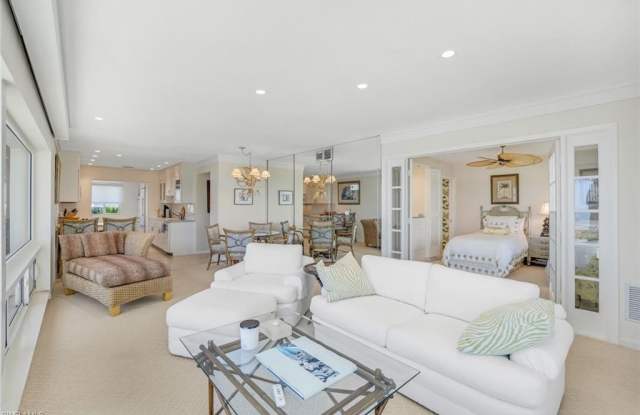 1851 Gulf Shore Blvd. N Gallery 4