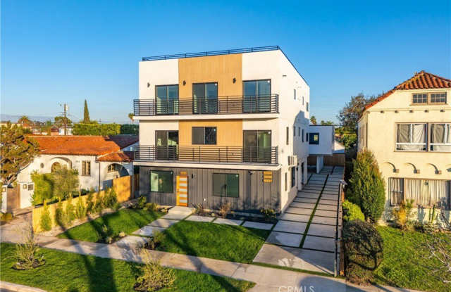 1658 S Hayworth Ave. photos photos