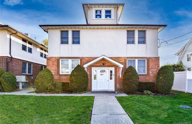 51 Thorman Avenue Gallery 1