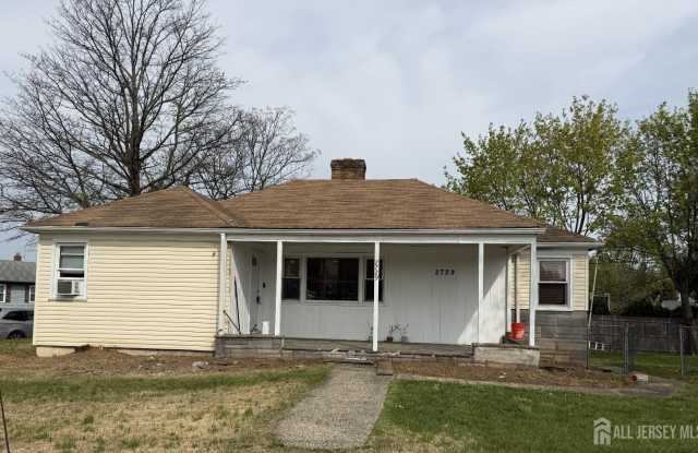 2729 Woodbridge Avenue photos photos