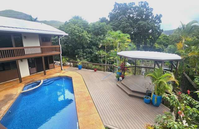 Architect masterpiece - Several fruits, pool, Ac, amazing home! - 44-389 Kaneohe Bay Drive, Kaneohe, HI 96744