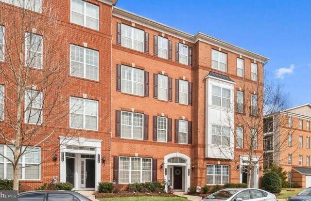 43182 WEALDSTONE TERRACE - 43182 Wealdstone Terrace, Loudoun Valley Estates, VA 20148