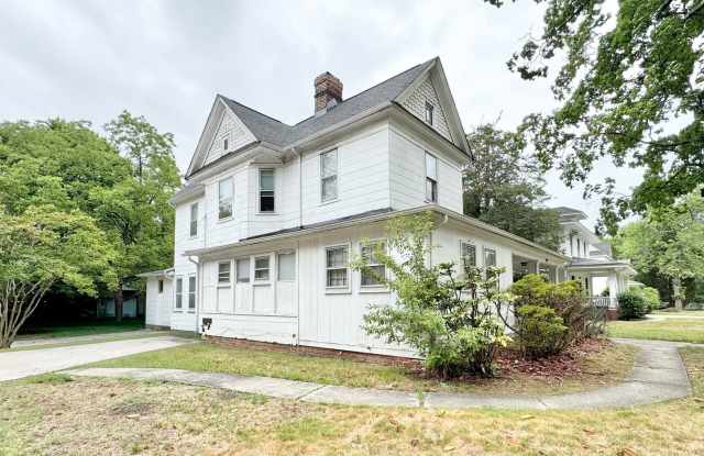 Great 2nd floor apt next to Greensboro College and convenient to downtown! photos photos Great 2nd floor apt next to Greensboro College and convenient to downtown! photos photos