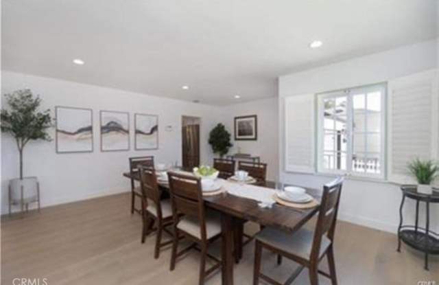 5840 White Oak Avenue Gallery 3