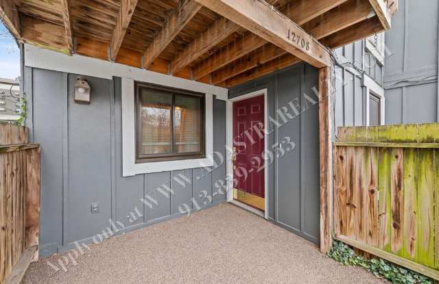 Spacious 2 Bed 2 Bath Ground Floor Unit-Coming SOON!! photos photos