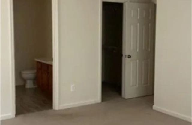 2009 Sardonyx Road unit: 2 - 2009 Sardonyx Road, Fayetteville, NC 28303