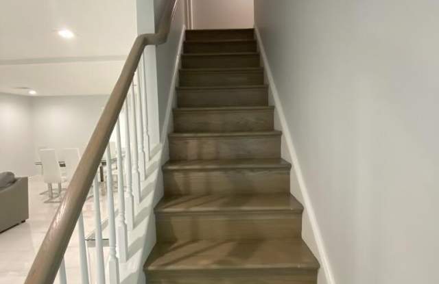 259 Norgrove Avenue Gallery 2