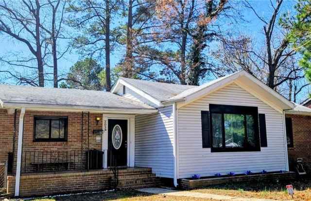 203 Median Circle photos photos