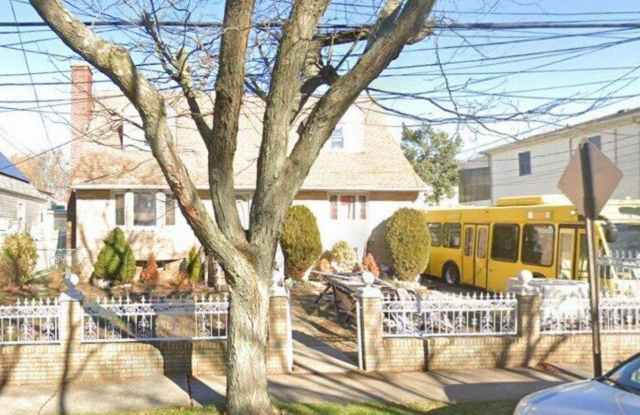 255-19 148th Avenue - 255-19 148th Avenue, Queens, NY 11422