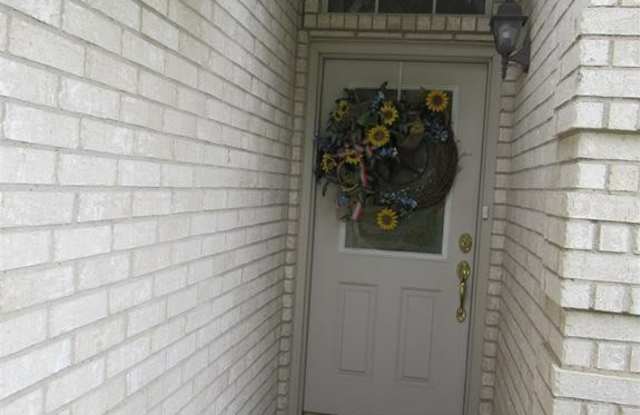 904 Robin Drive Gallery 3