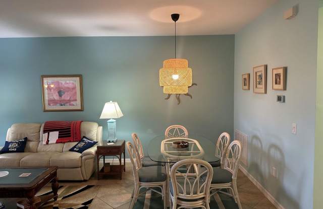 FURNISHED/TURNKEY 2+Den, 2 bath 1 car garage 1st floor condo in River Hall photos photos