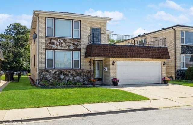 8407 W BRODMAN Avenue Gallery 1