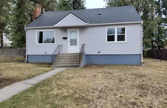 Charming South Hill Home with Flexible Living Space - Coming soon! photos photos