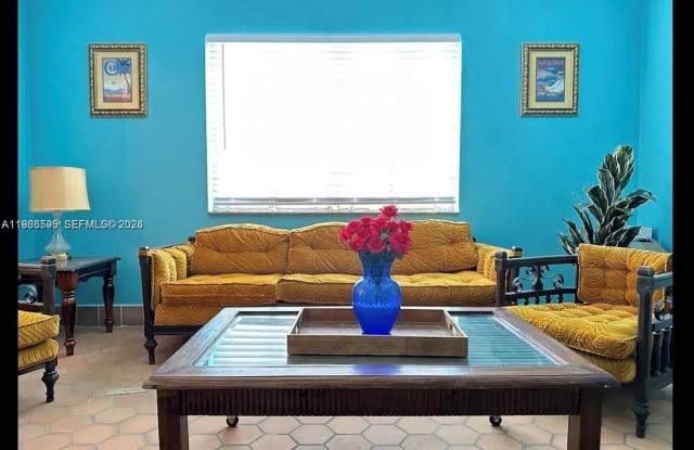 843 NW 3rd St photos photos