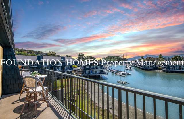 Top Floor 2BD/2BA Waterfront Luxury in Greenwood Cove!  Pool!  Parking!  FOUNDATION photos photos
