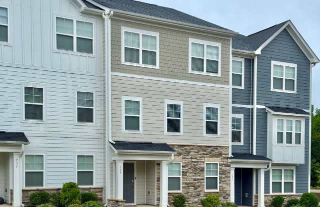 Spacious 4-Bedroom Townhome with 2-Car Garage in Wake Forest Gallery 1