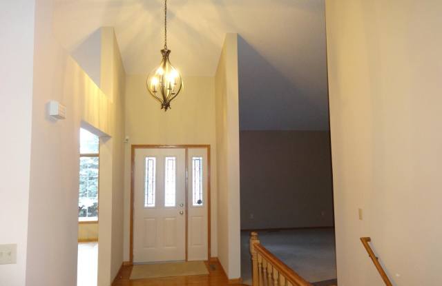 16635 42nd Avenue N Gallery 2