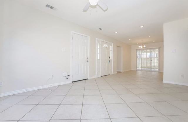 17552 Cantara Street Gallery 3