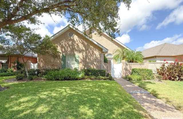 804 PARKVIEW CIR. - 804 Parkview Circle, Harlingen, TX 78550