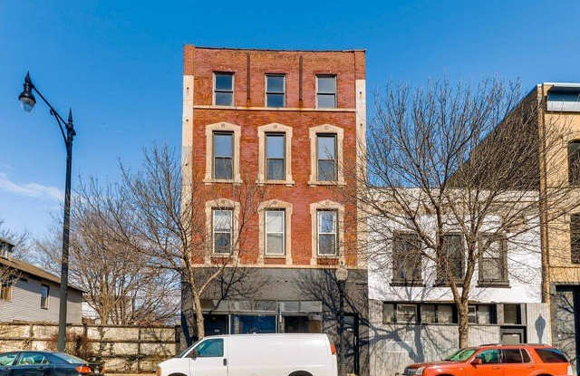 1915 S Halsted Street photos photos