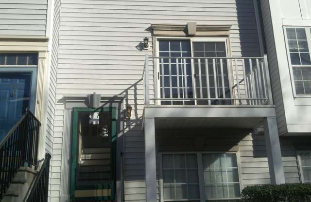 Spacious Newly Rennovated 2 Bedroom House with 2.5 Bath photos photos