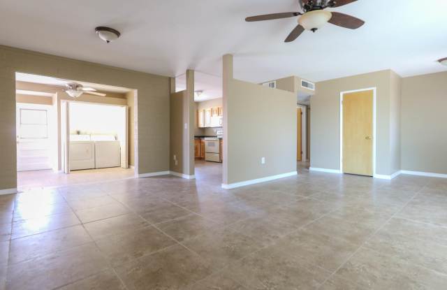 10638 W Snead Drive Gallery 4