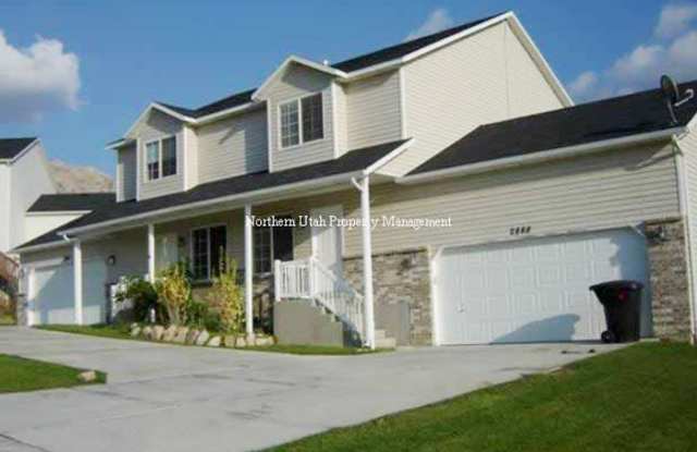 2888 N 400 E photos photos