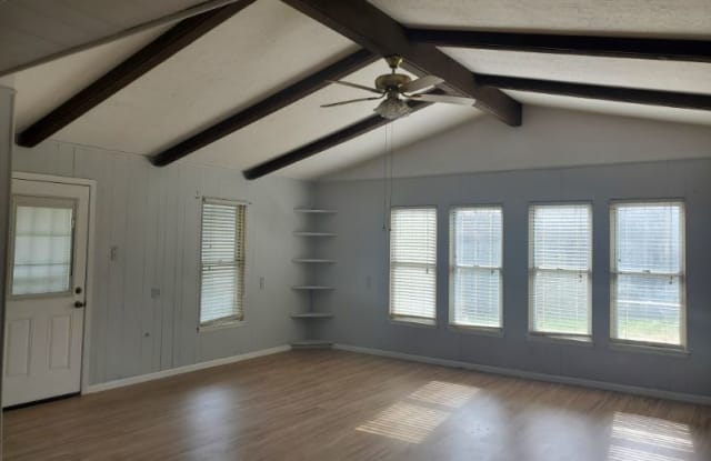 122 Melba Dr - 122 Melba Drive, Portland, TX 78374
