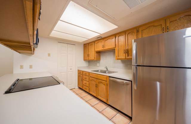 2BR-2BATH IN SOUGHT AFTER TWELVE HUNDRED RIVER CONDOS photos photos