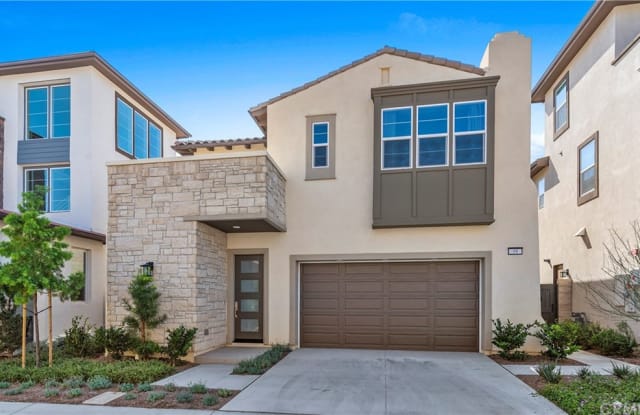 99 Swift - 99 Swift, Irvine, CA 92618
