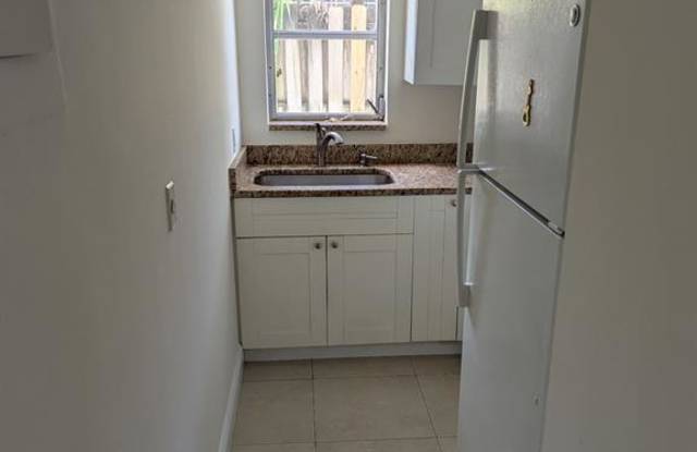 5220 Northeast 14th Way photos photos