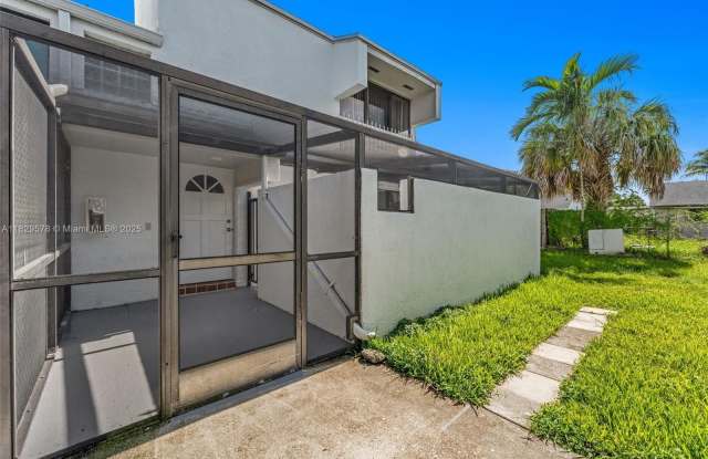 15825 SW 90th Ct - 15825 Southwest 90th Court, Palmetto Bay, FL 33157