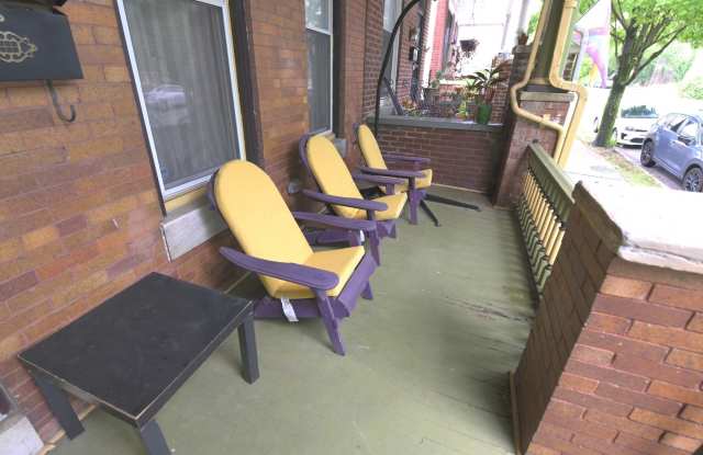 3009 Barclay Street Gallery 2