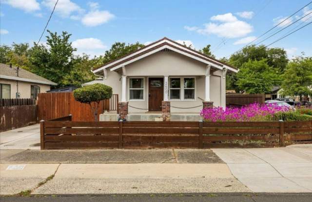 Charming 2BR House in Sacramento photos photos