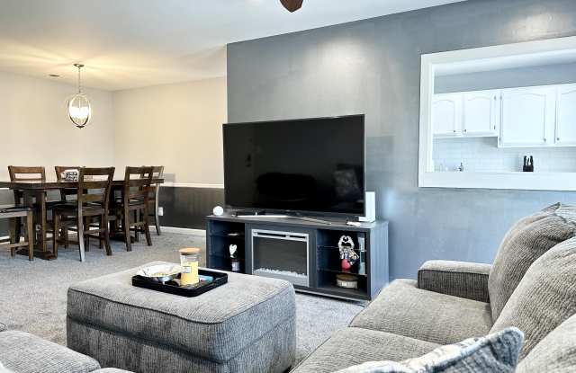 326 Sequoia Court Gallery 4