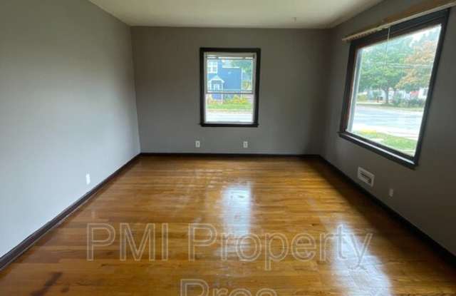 4375 N 61st St photos photos