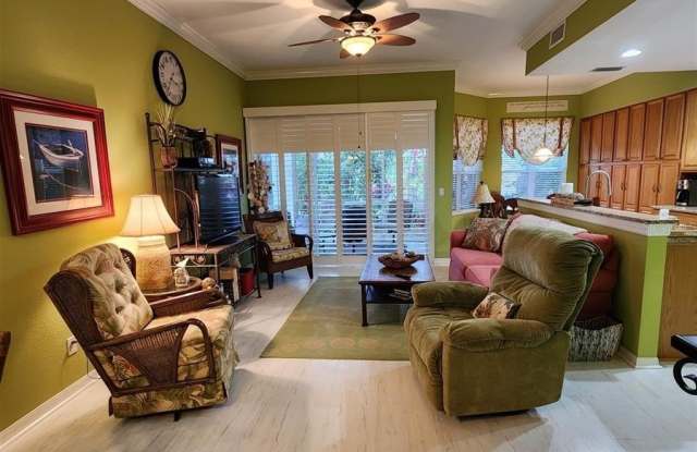 400 RAVINIA Circle Gallery 3