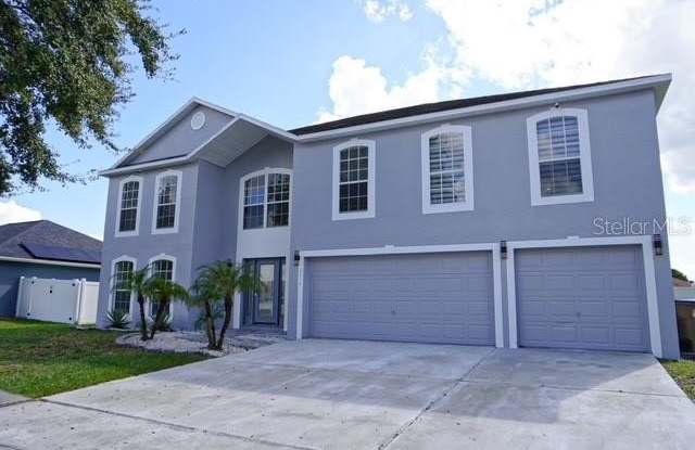 2579 HUNLEY LOOP - 2579 Hunley Loop, Buenaventura Lakes, FL 34743