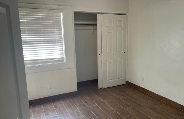 2769 N Martin Ave Unit 2 Gallery 4